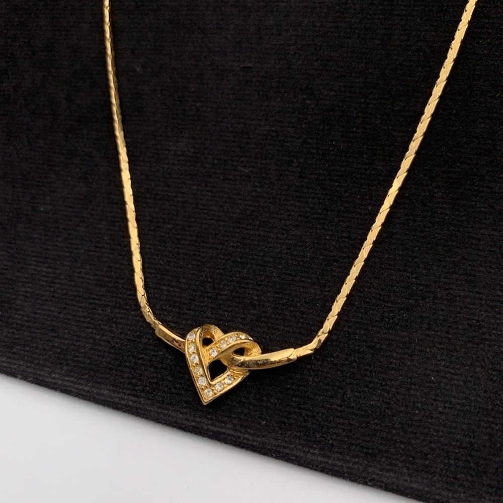 Dior x Swarovski 1980s 18k Yellow Gold Crystal Infinity Knotted Heart Necklace - Picture 4 of 11